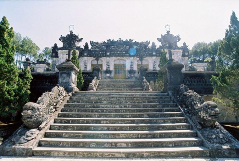 from-da-nang-hoi-an-explore-hue-city-full-day