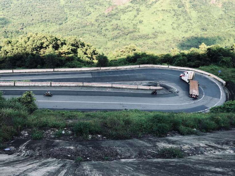 from-da-nang-hoi-an-hai-van-pass-tour-by-motorbike