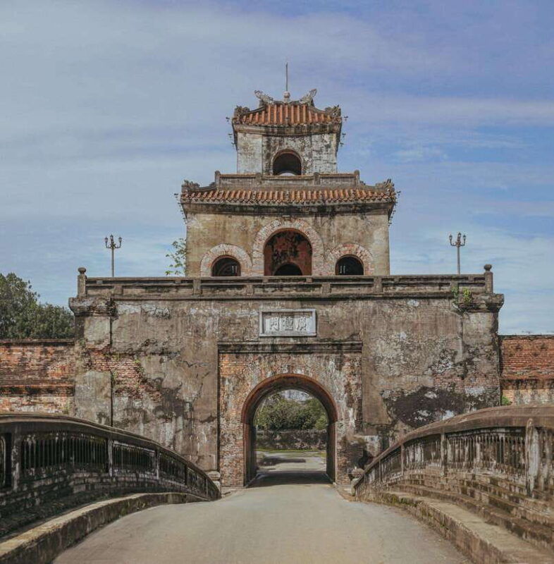 from-da-nang-hue-imperial-city-and-khai-dinh-tomb-day-trip