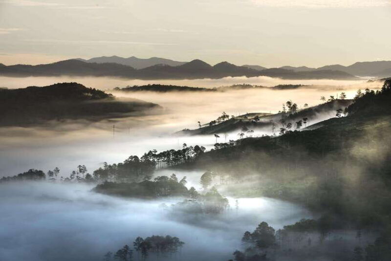 from-dalat-sunrise-tour-hike-over-misty-valley