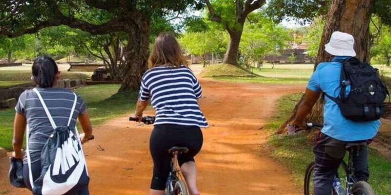 from-dambulla-sigiriya-ancient-city-of-polonnaruwa-by-bike