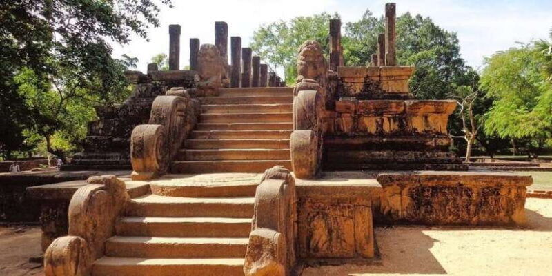 from-dambulla-sigiriya-ancient-city-of-polonnaruwa-by-bike