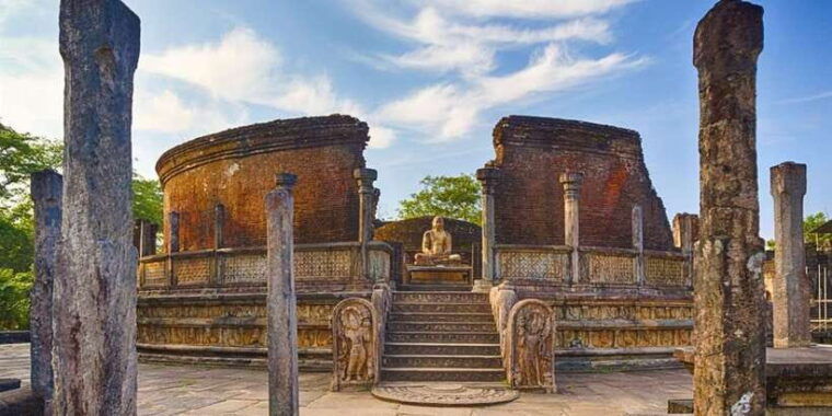 from-dambulla-sigiriya-ancient-city-of-polonnaruwa-by-bike