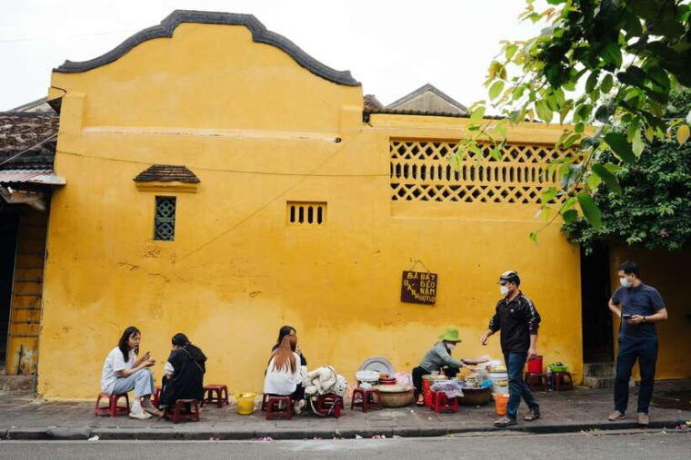 from-danang-coconut-jungle-hoi-an-city-lantern-release