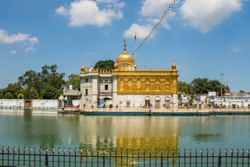 From Delhi: 2 Day Amritsar Golden Temple & Wagah Border Tour - Day 2: The Heart of Amritsar