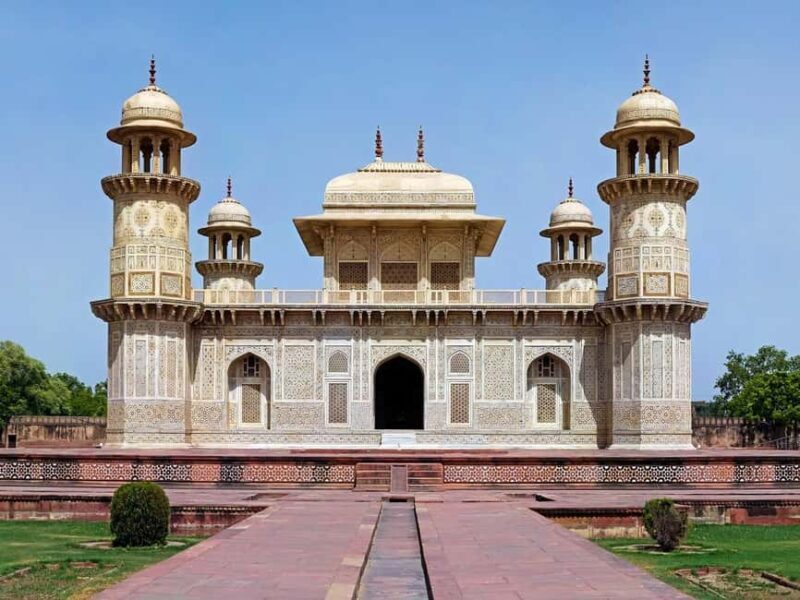 From Delhi: 2 Days Taj Mahal & Agra Tour With Fatehpur Sikri - Transportation and Comfort