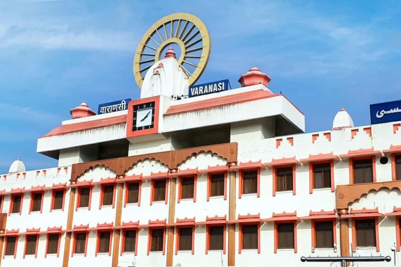 From Delhi: Agra Overnight Taj Mahal with Varanasi Tour - The Value of This Tour