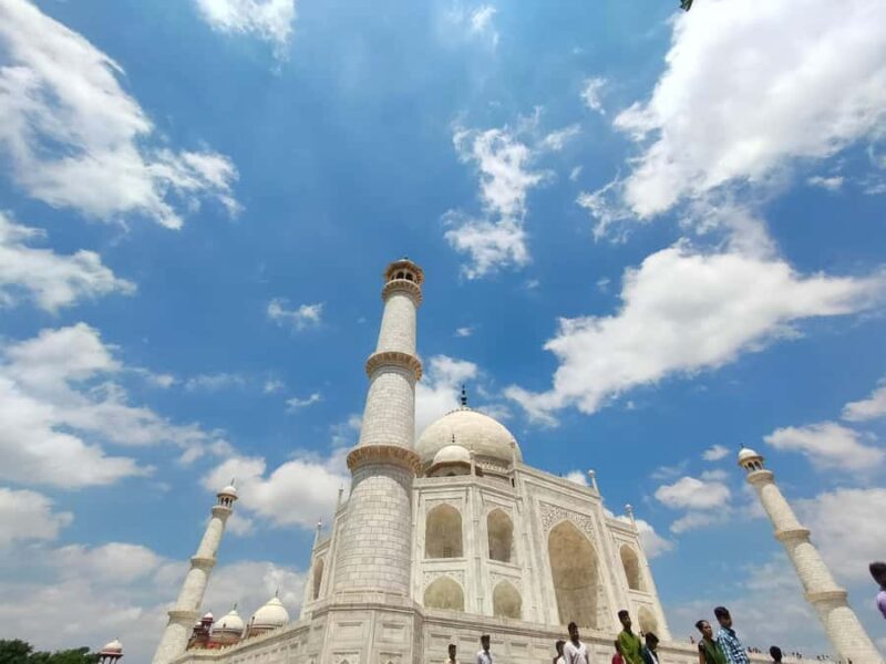 From Delhi/Agra: Sunrise Taj Mahal Agra tour with 5* Lunch - FAQ