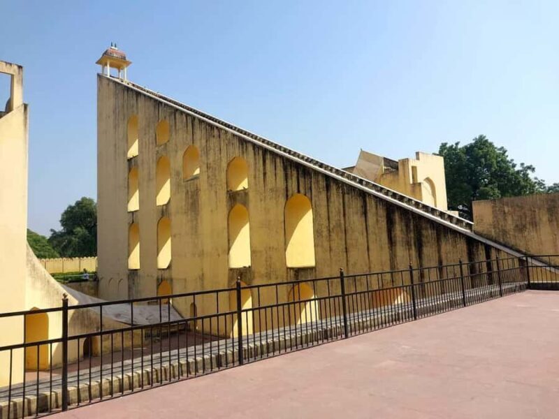 From Delhi: All-Inclusive Same-Day Jaipur Day Trip - City Palace and Hawa Mahal