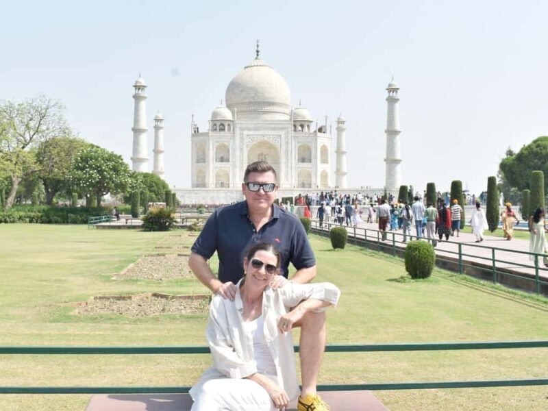 From Delhi: All-Inclusive Taj Mahal & Agra Fort Day Tour - Transportation and Group Size