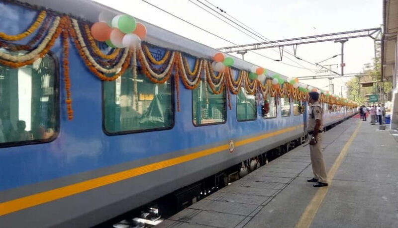 From Delhi: All Inclusive Tajmahal & Agra Trip by Fast Train - Lunch at a 5-Star Hotel: A Culinary Highlight