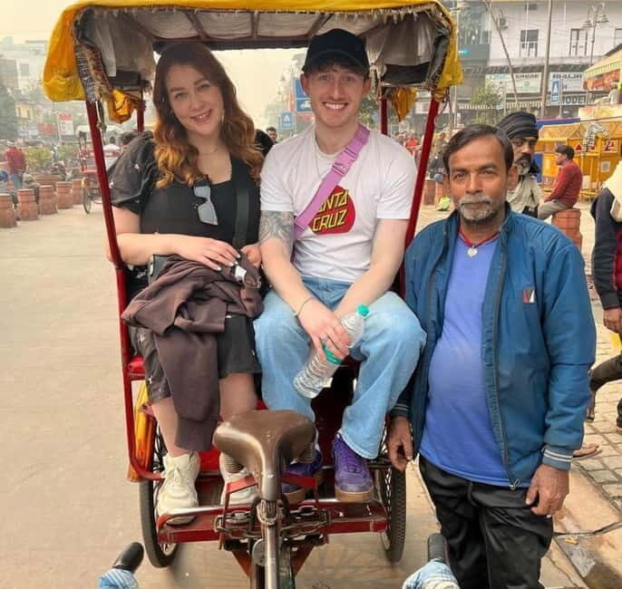 From Delhi: Hawa Mahal and City Palace Guided Tour by Car - The Sum Up