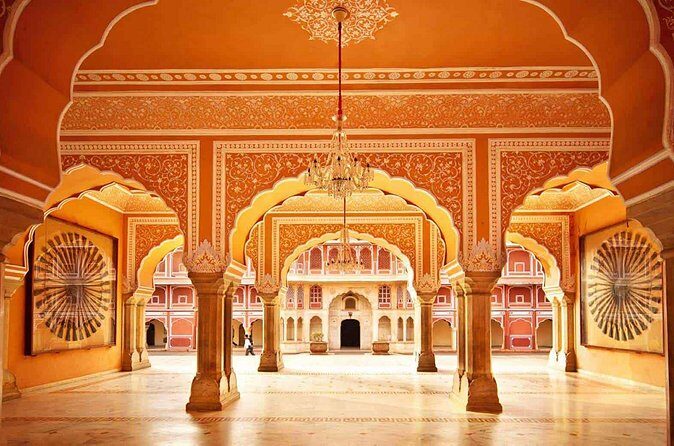 From Delhi: Jaipur city Tour with Monkey Temple by Car - Jal Mahal: The Water Palace