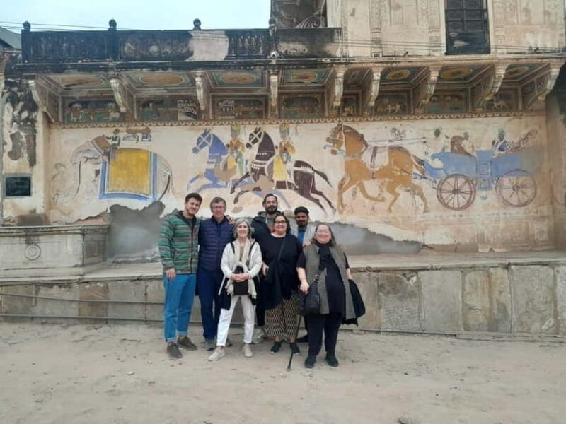 From Delhi: Jaipur Day Trip with Amber Fort & City Tour - Key Points  