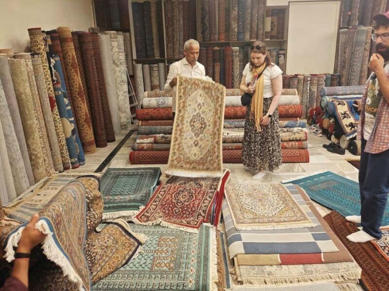 From Delhi: Jaipur Royal Heritage & Artisan Craft Day Tour - Local Flavors: Street Food Tastings