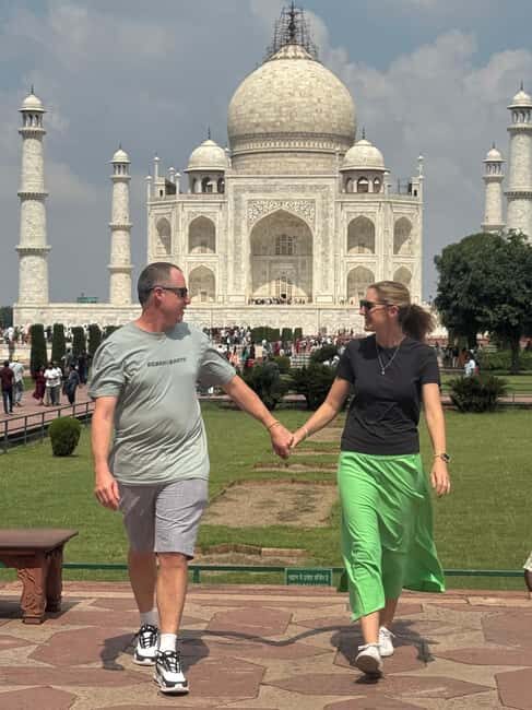 From Delhi Lavish Taj Mahal Tour with Luxury Car & VIP Entry - Key Points