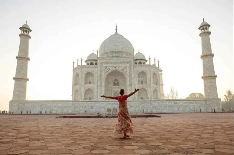 From Delhi: Overnight Agra Tour With Fatehpur Sikari By Car - Key Points  