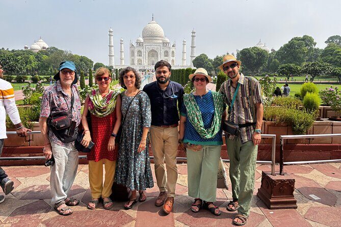 From Delhi: Private Agra & Taj Mahal Tour with 5 * Lunch - Starting the Journey: Punctual Pickup and Comfortable Transport