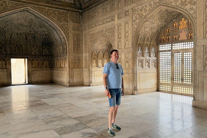 From Delhi: Private Agra & Taj Mahal Tour with 5 * Lunch - Return Journey and Drop-Off