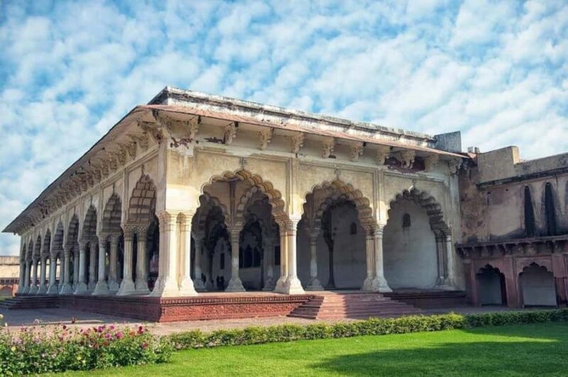 From Delhi: Private Taj Mahal & Agra Day Trip with 5* Lunch - Who Should Consider This Tour?