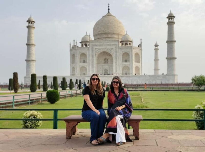 From Delhi: Private Taj Mahal & fatehpur Sikri Day Trip - An In-Depth Look at the Private Taj Mahal & Fatehpur Sikri Day Trip
