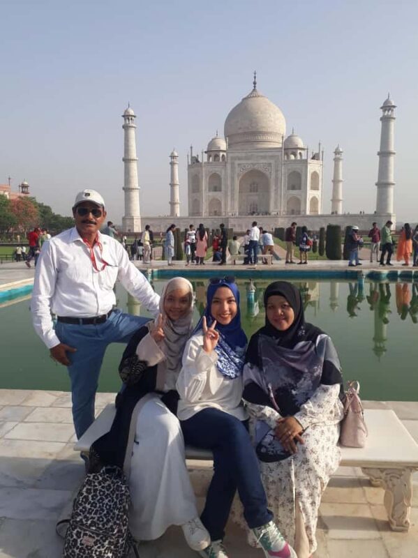From Delhi: Private Taj Mahal Tour with *Expert guide - Discover the Taj Mahal and Agra in Comfort and Style