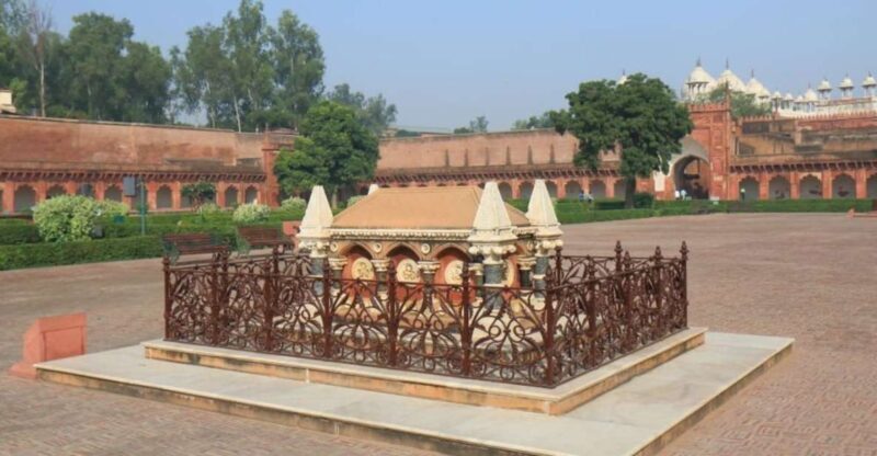 From Delhi: Private Tour Old Delhi & New Delhi - End of the Day: Drop-off and Final Thoughts