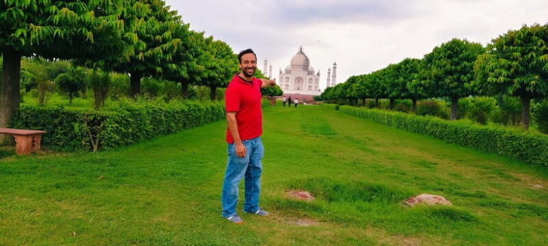 From Delhi: Skip-the-Line Taj Mahal, Agra Fort & Baby Taj - Delicious Indian Cuisine