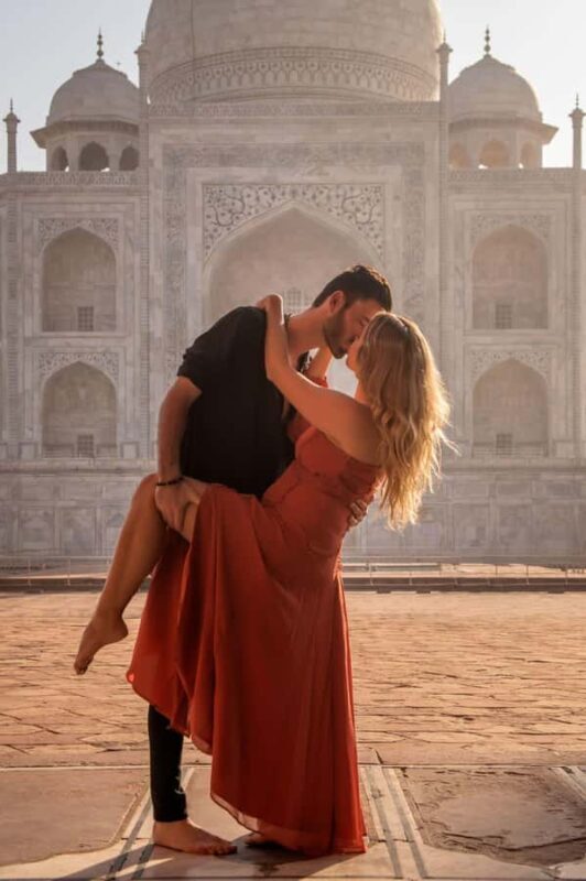 From Delhi: Taj Mahal & Agra City Tour  Couple Special - Exploring the From Delhi: Taj Mahal & Agra City Tour - Couple Special