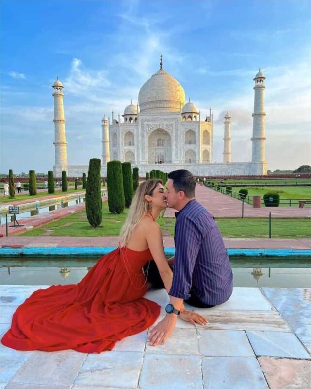 From Delhi: Taj Mahal & Agra City Tour  Couple Special - Who Will Love This Tour?