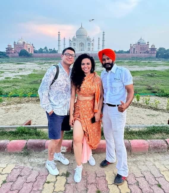 From Delhi: Taj Mahal, Agra Fort & Baby Taj Private Day Tour - Next Stop: Agra Fort