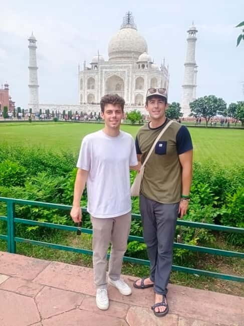 From Delhi: Taj Mahal, Agra Fort, & Baby Taj Private Tour - Exploring Agra Fort