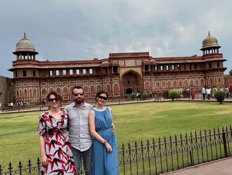 From Delhi: Taj Mahal & Agra Private Day Tour with 5* lunch - FAQ