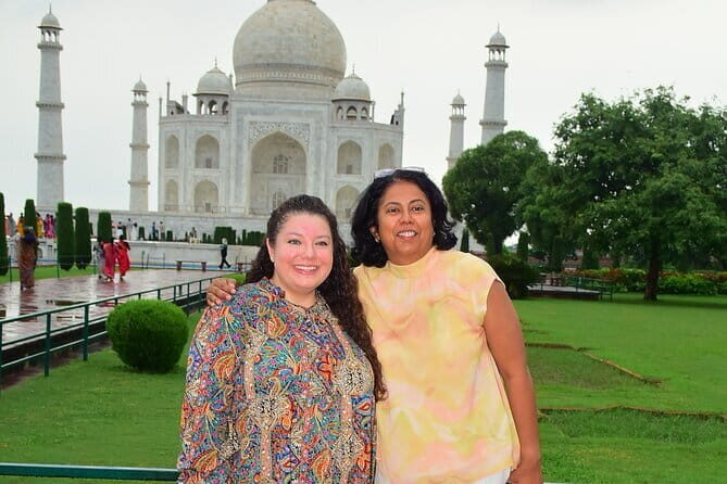 From Delhi Taj Mahal and Agra Private Guided Car Tour - The Itinerary in Detail