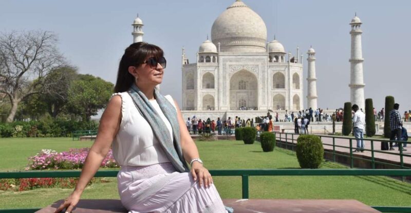 From Delhi: Taj Mahal Sunrise, Agra Fort, Baby Taj and Lunch - Key Points