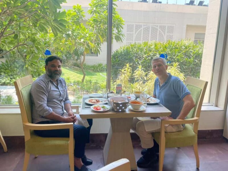 From Delhi : Taj Mahal Tour By Luxury Car with 5 Star Lunch - Who Is This Tour Perfect For?