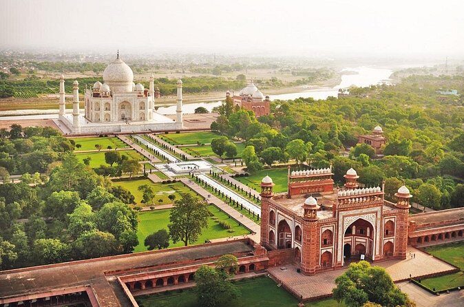 From Delhi to Taj Mahal and Agra Tour By Superfast Train - Who Should Book This Tour?  