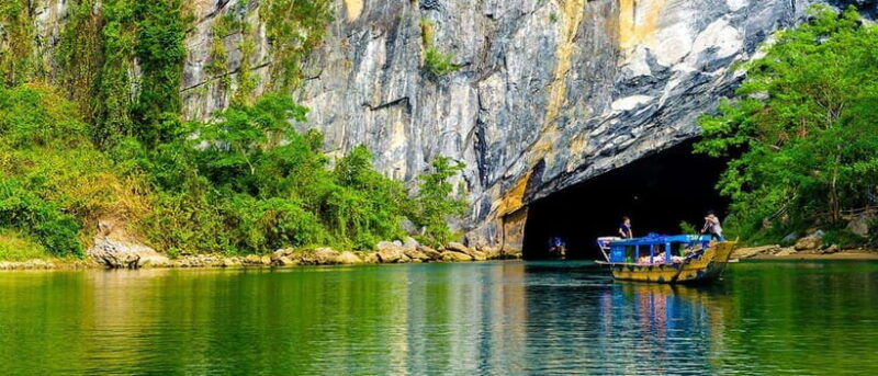 from-dong-hoi-paradise-cave-and-phong-nha-cave-full-day