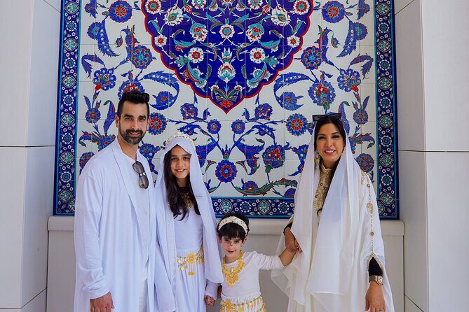 From Dubai: Abu Dhabi City Sightseeing And Sheikh Zayed Mosque - Who Will Love This Tour?