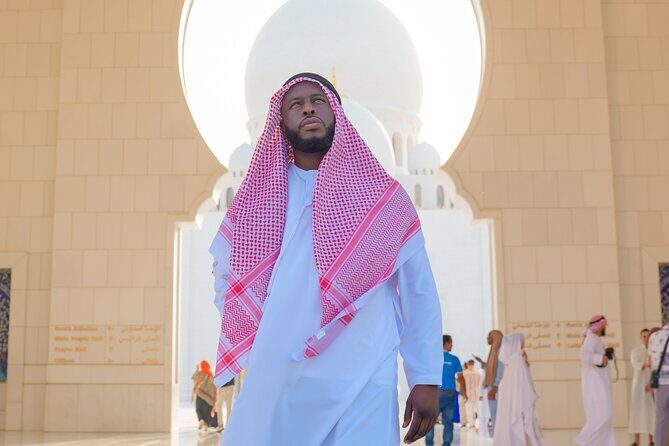 From Dubai: Abu Dhabi Day Tour with Grand Mosque & Louvre Museum - An In-Depth Look at the Itinerary