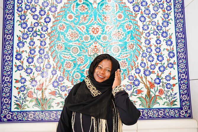 From Dubai: Abu Dhabi Full-Day Trip with Louvre & Grand Mosque - Transportation and Guides: Why They Matter
