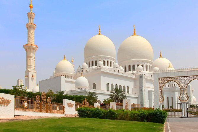 From Dubai: Abu Dhabi Full-Day Trip with Louvre & Grand Mosque - Step 2: Louvre Abu Dhabi – Art, Light, and Architecture