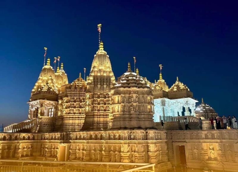 From Dubai: BAPS Hindu Temple And Sheikh Zayed Mosque Tour - The Guides and Group Experience