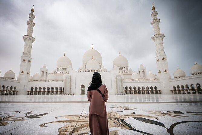 From Dubai: Full-Day Abu Dhabi Tour With Traditional Buffet Lunch - The Itinerary in Detail: What to Expect