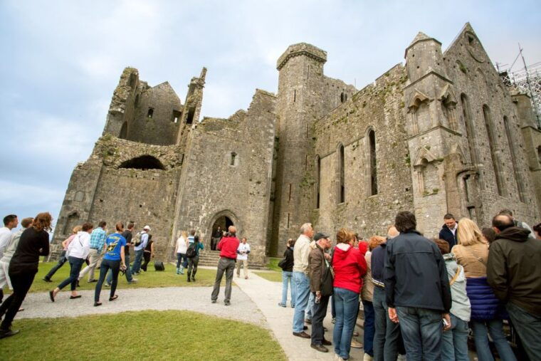from-dublin-blarney-rock-of-cashel-and-cahir-castles-tour
