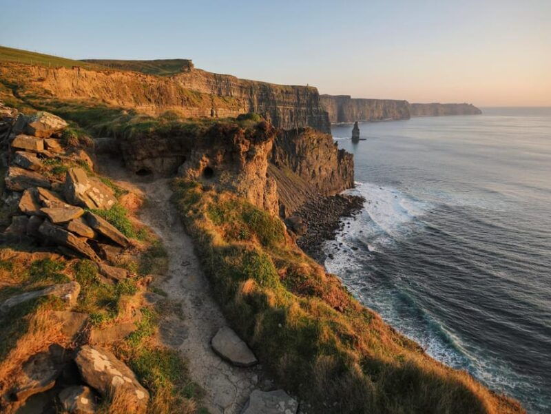 from-dublin-cliffs-of-moher-boat-tour-aillwee-cave