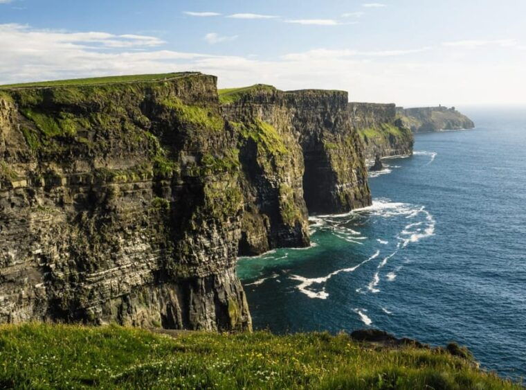 from-dublin-cliffs-of-moher-boat-tour-aillwee-cave