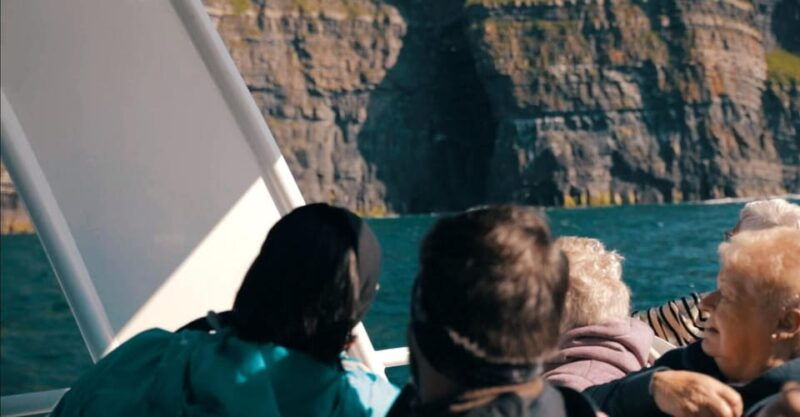 from-dublin-galway-cliffs-of-moher-boat-cruise-in-spanish