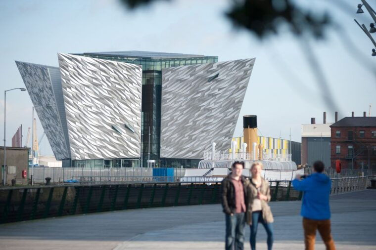 from-dublin-giants-causeway-belfast-titanic-with-ticket
