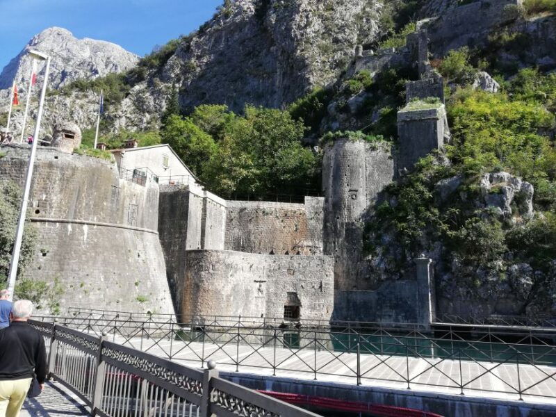 from-dubrovnik-montenegro-kotor-city-tour